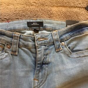 Brand New with tags
True Religion Bootcut Jeans
Faded blue